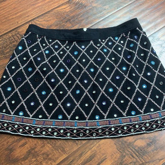 GUESS by Marciano Geometric Beaded Mini Skirt - Picture 14 of 16